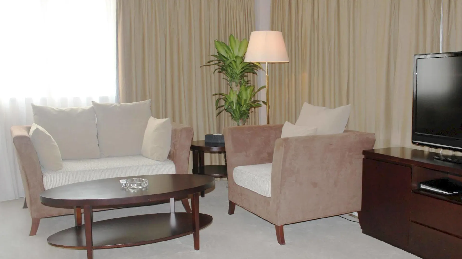 Grand Inn Zhuhai 3*,