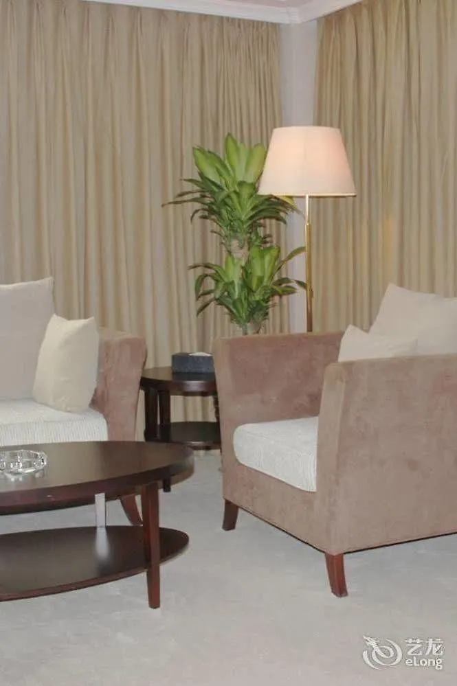 Grand Inn Zhuhai 3*,