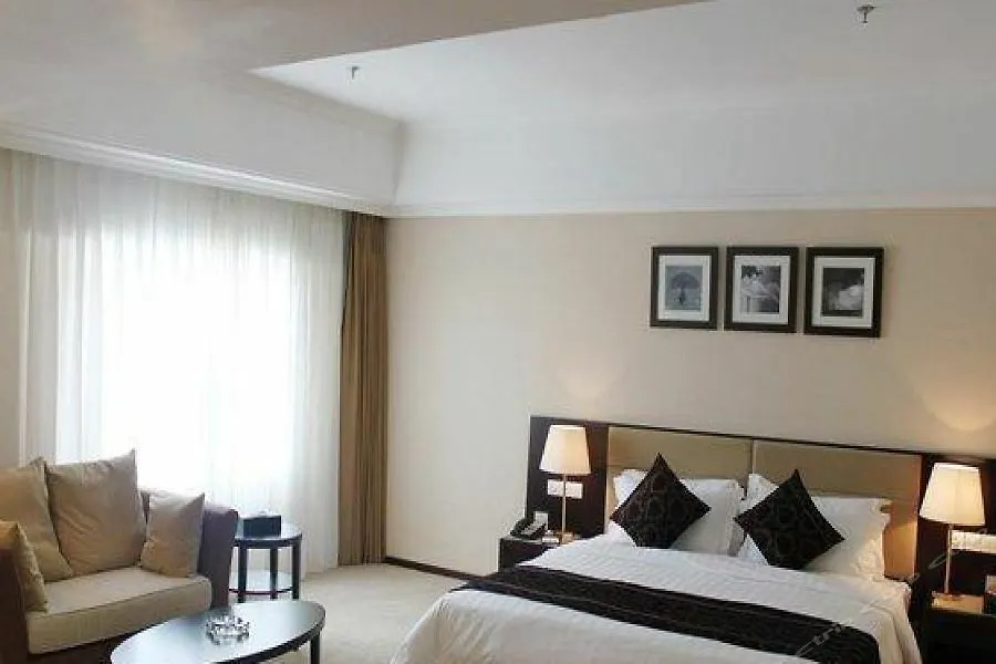 Grand Inn Zhuhai 3*,  China