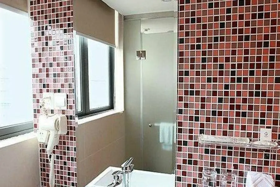 Grand Inn Zhuhai 3*,  China