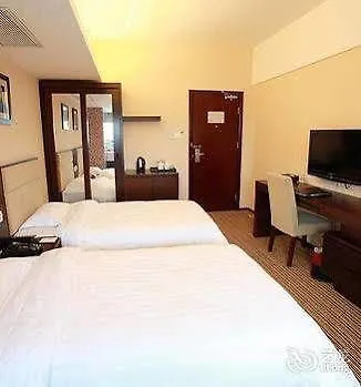 Grand Inn Ču-chaj Hotel